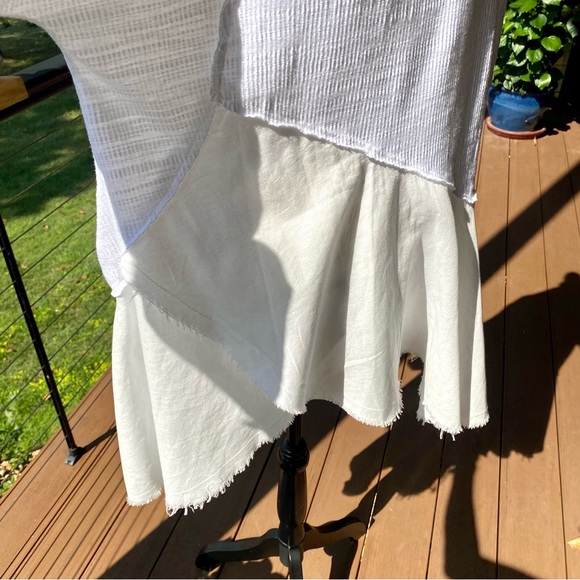 FREE PEOPLE🌸 XS—oversized💕mini dress/ tunic. Snow White & off-white colors! 🌸 - Picture 11 of 16